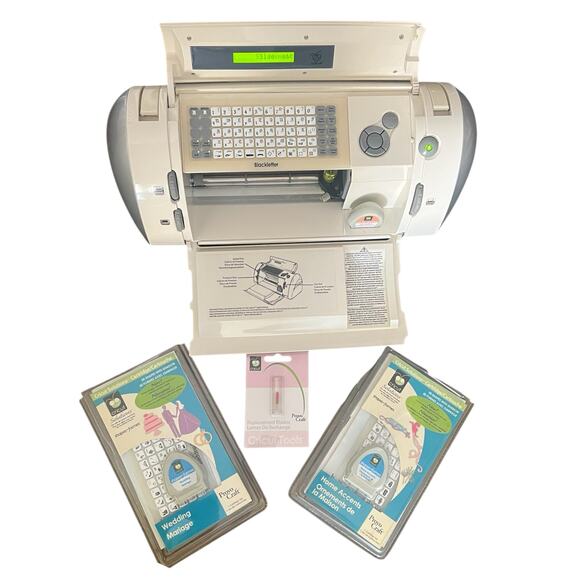 Cricut Personal Electronic Cutter Machine CRV001 Blade, 3 Cartridges TESTED - Picture 1 of 11